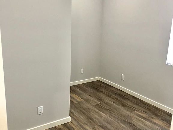 4th image of 1517 W 12th Pl