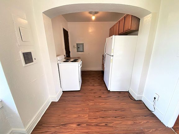 2nd image of 5622 Stanton Ave #6