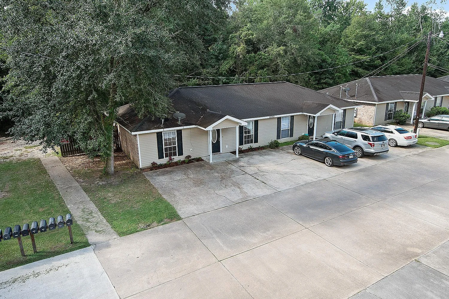 2 bed, 1000 sqft, $1,100 — Photo 2