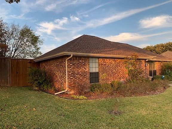 5th image of 2201 Winona Dr