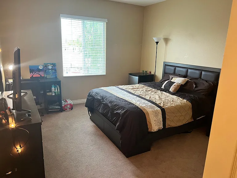 26081 Iris Ave #C — Photo 21