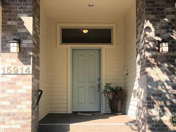 3rd image of 15914 SE 29th St
