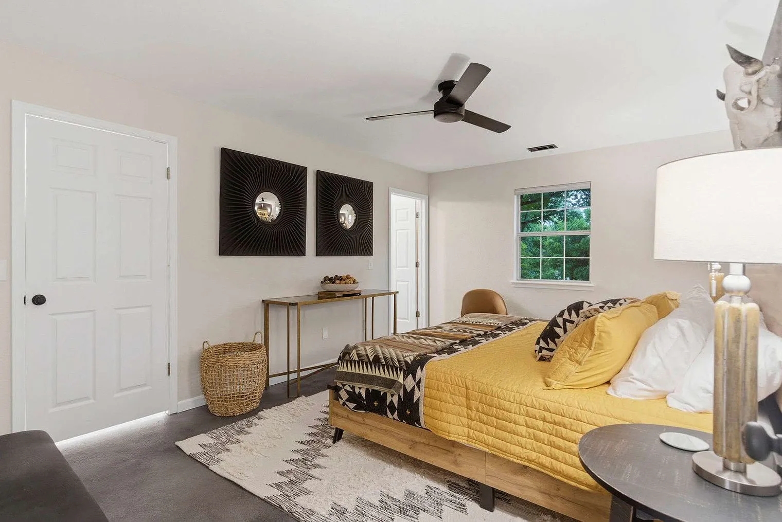 2 bed, 2.0 bath, $4,665 — Photo 4