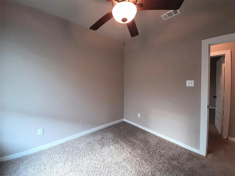 9733 Grosbeak Ln — Photo 14