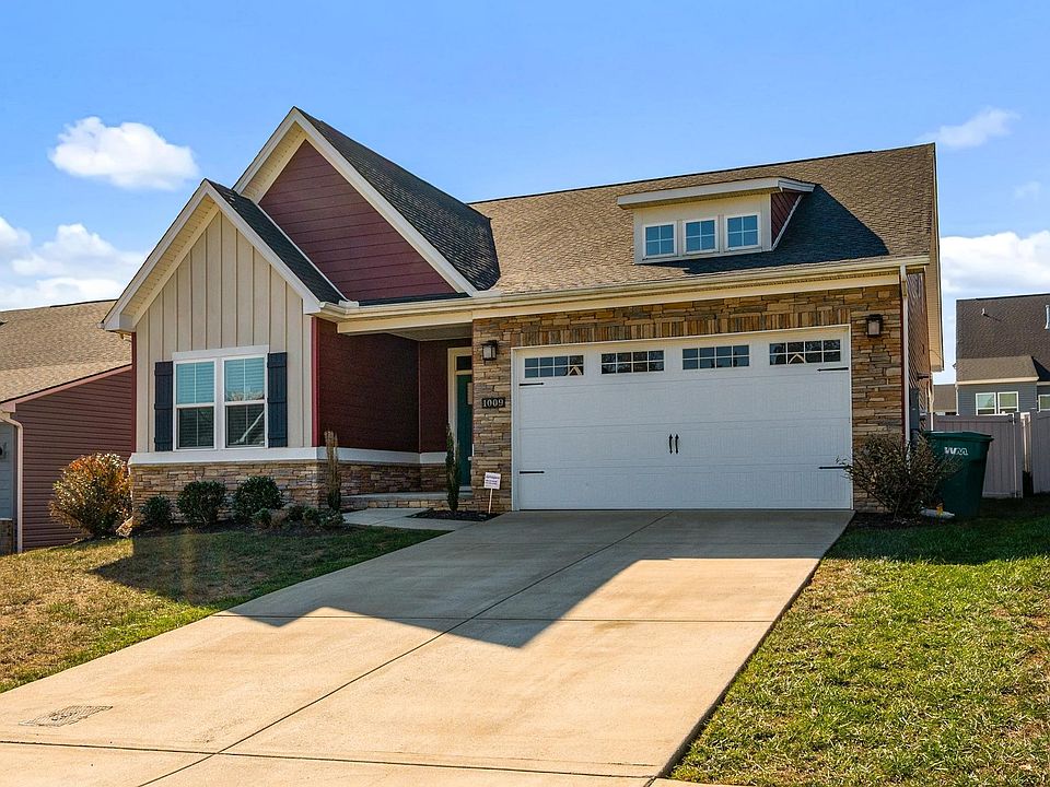 1st image of 1009 Carnation Dr