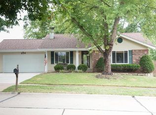 234 Vistaoak Ct, Ballwin, MO