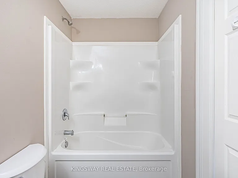 275 Old Huron Rd E #15 — Photo 36