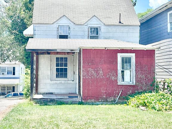 3rd image of 514 Rose Ave