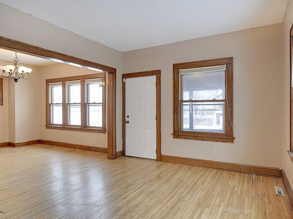 2nd image of 1707 Sheridan Ave N