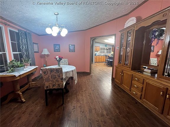 5th image of 207 Midway Dr