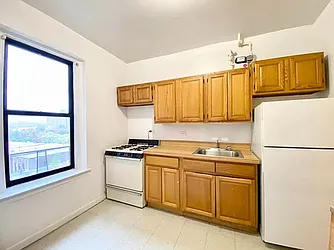 297 Broadway #APT3 image 1 of 9