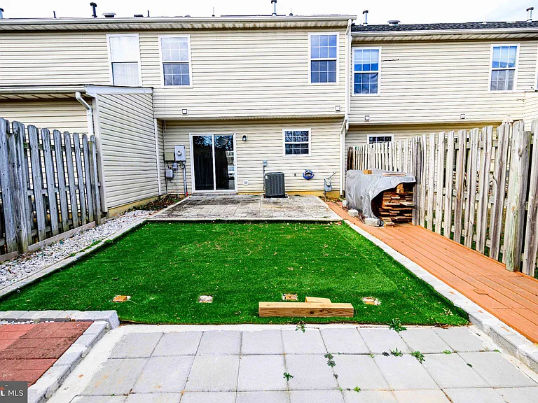 9925 Matti Hill Ct — Photo 5