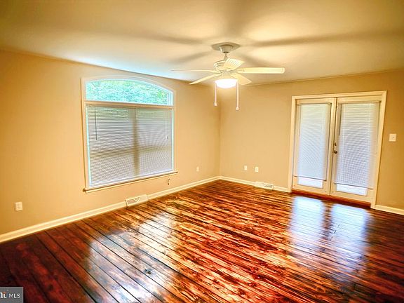4th image of 120 Tanglewood Dr