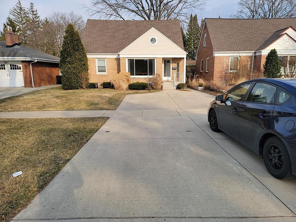 1st image of 321 Harlem Ave