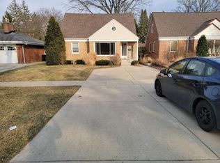 321 Harlem Ave, Glenview, IL 60025