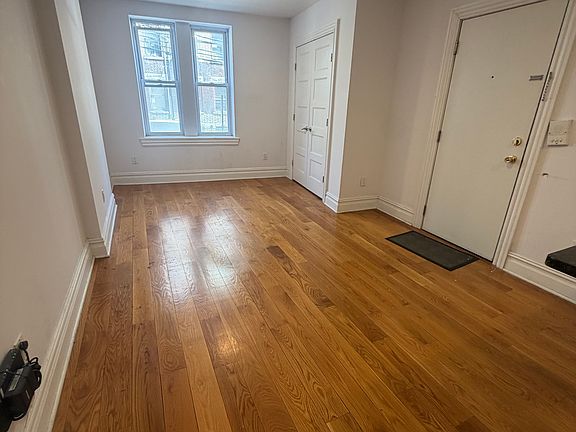 5th image of 331 Baldwin Ave #1A