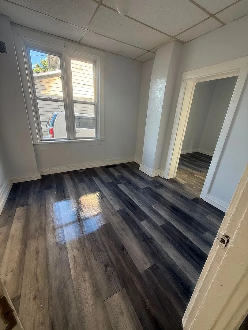 64 Poplar Ave — Photo 1