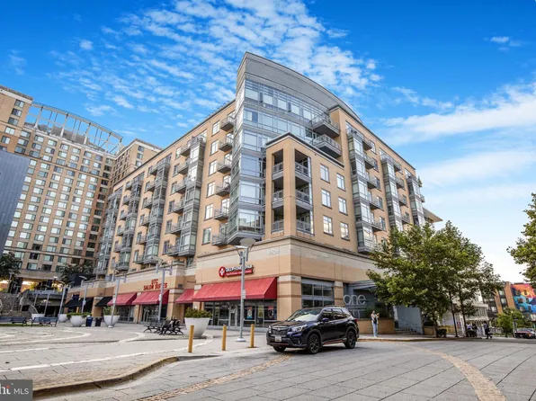 6506 America Blvd APT 213, Hyattsville, MD 20782