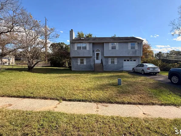 17 Windbrook Drive, Windsor, CT 06095