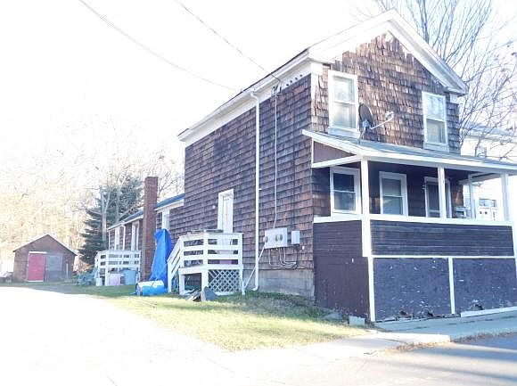 1st image of 122 Paige St