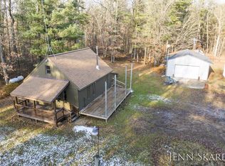 22718 Almy Rd, Howard City, MI 49329