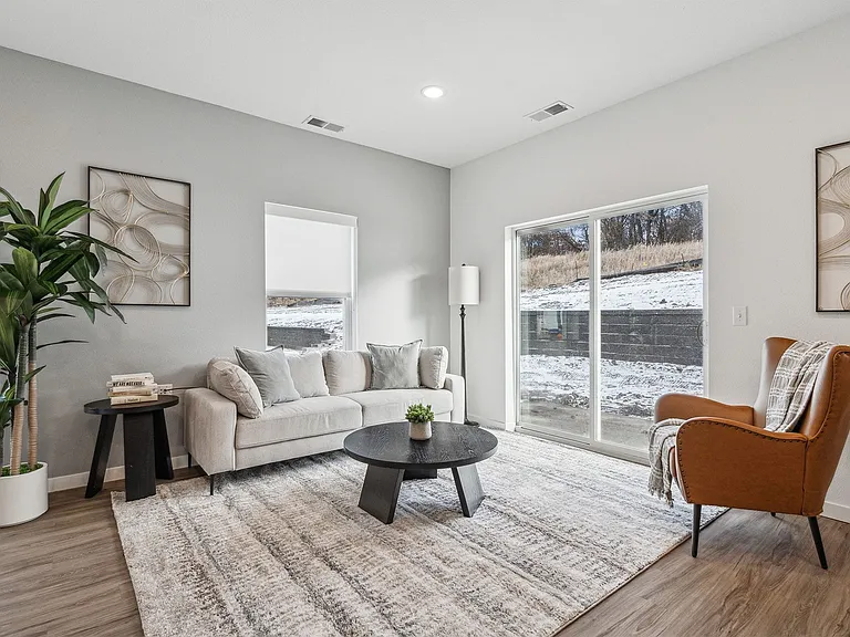 Avalon Apartments & Townhomes — Photo 9