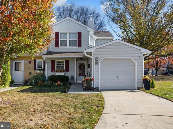 12 Pamlico Ct, Bordentown, NJ 08505