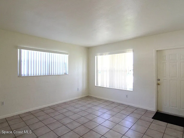 309 W Rutgers St — Photo 2