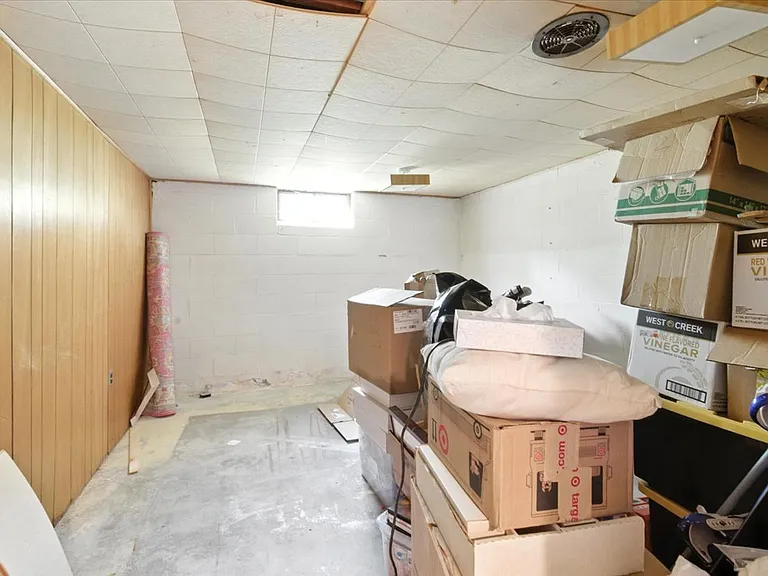 18 Maplewood Dr — Photo 31