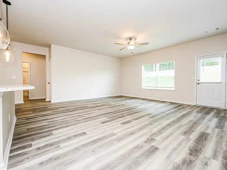 1440 Sodbuster Dr — Photo 3