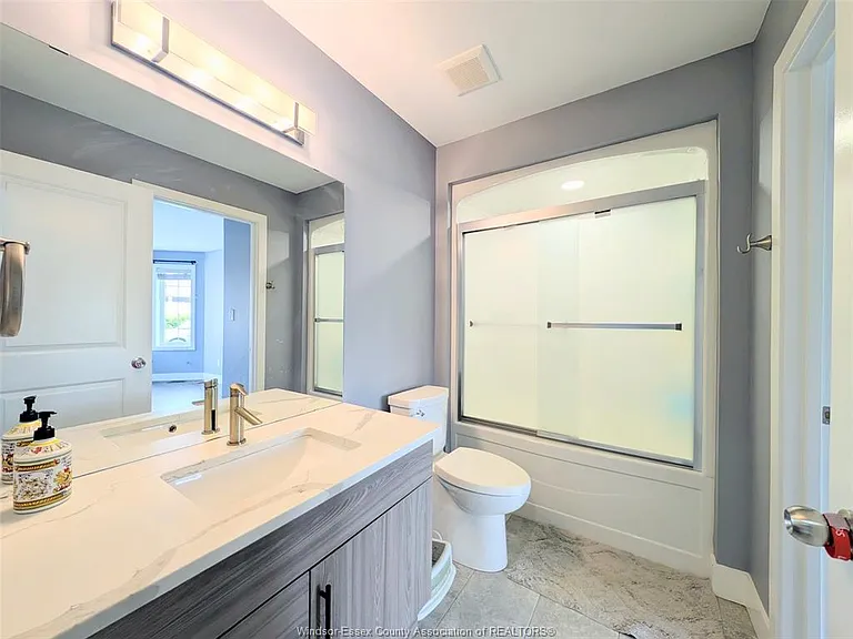 1192 Copeland Ave — Photo 13
