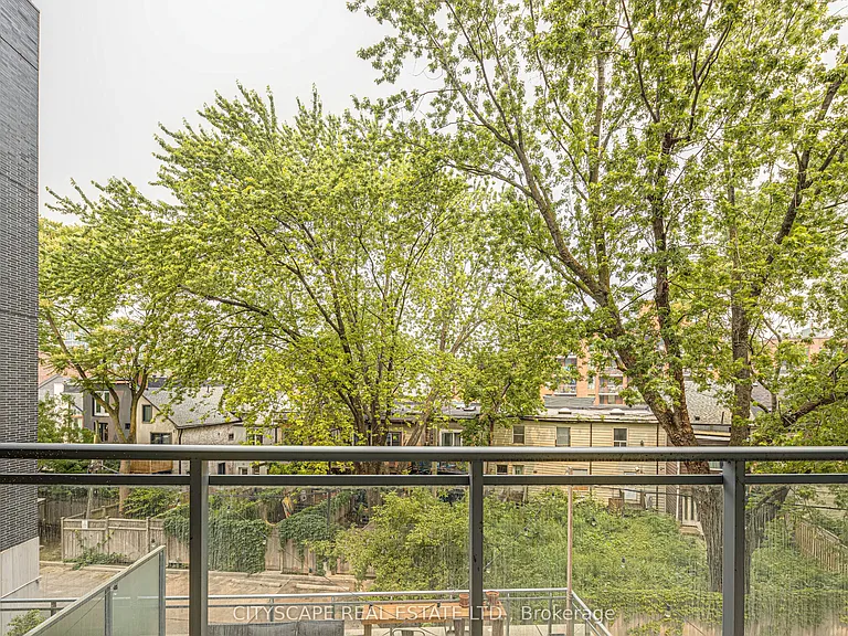510 King St E #313 — Photo 16