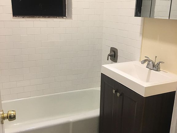 5th image of 141 Duncan Ave