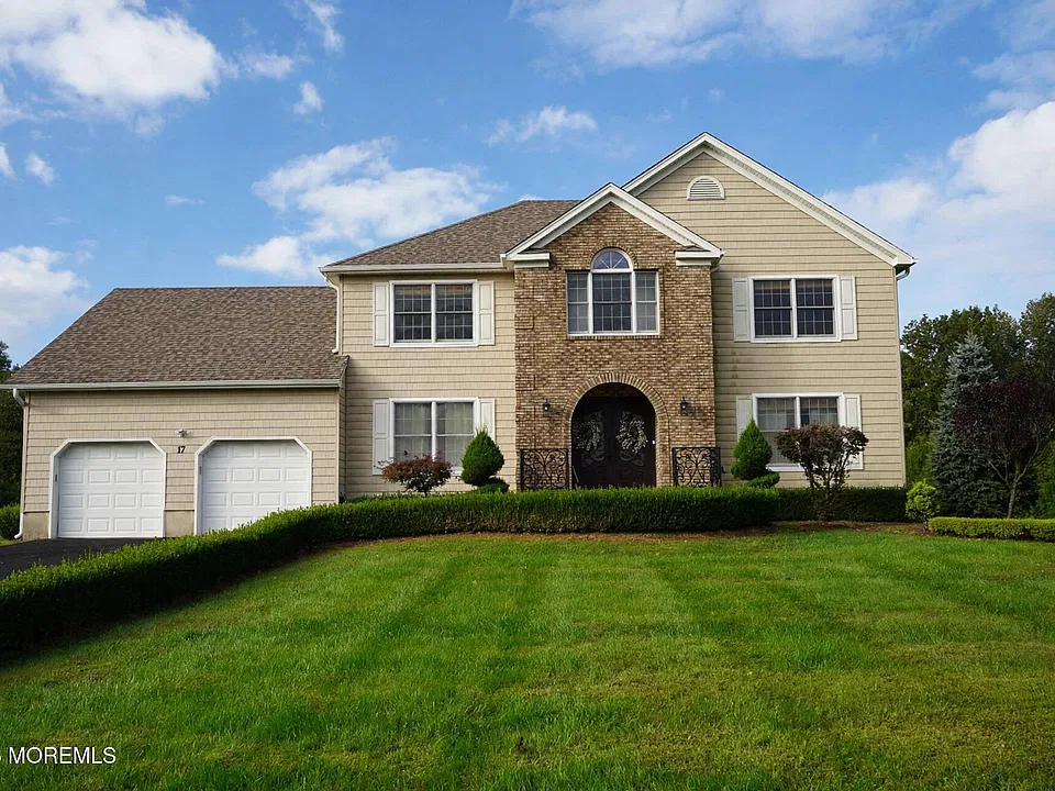 17 Locksley Ln
