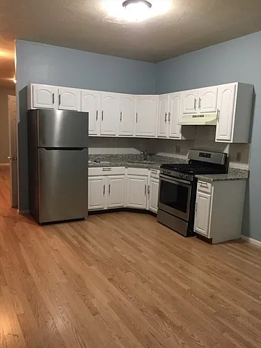 3146 Washington St #1 Photo 1