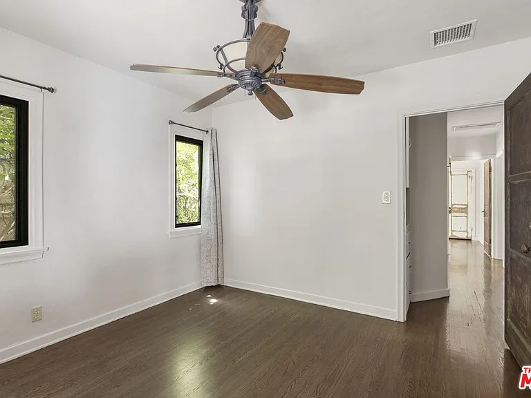 11269 La Maida St — Photo 22