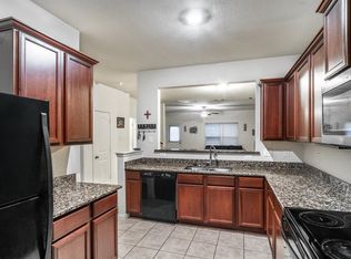 9406 Garnet Grove Dr, Iowa Colony, TX 77583