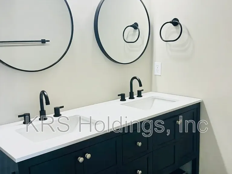 136 Old Tavern Cir — Photo 11