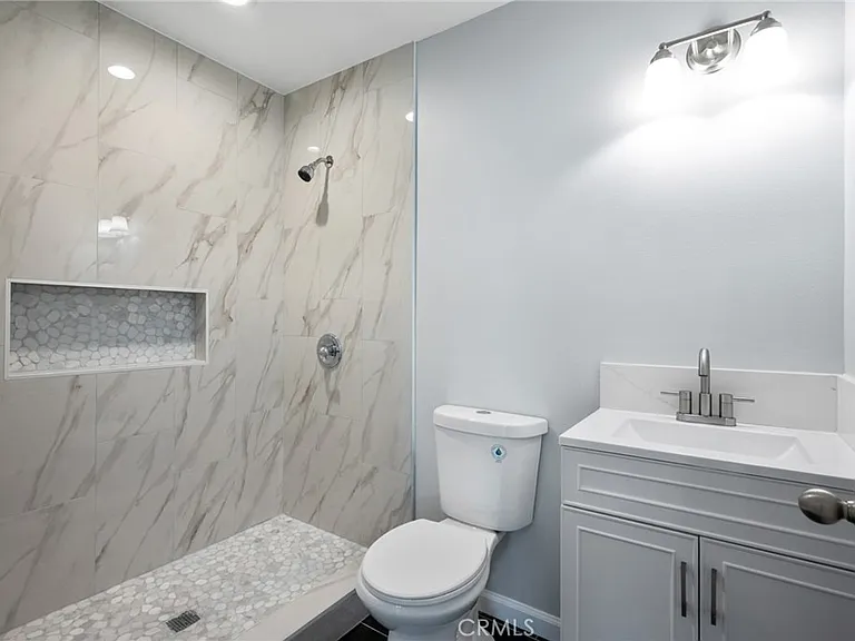 1514 E Young St #1 — Photo 3