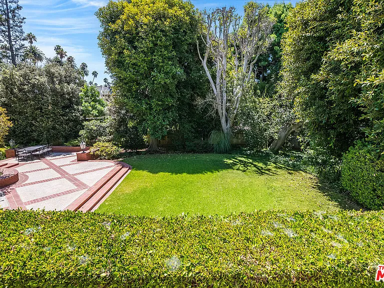809 N Bedford Dr — Photo 40