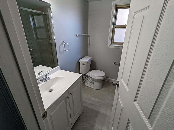 5th image of 1218 Circle Ave APT 1