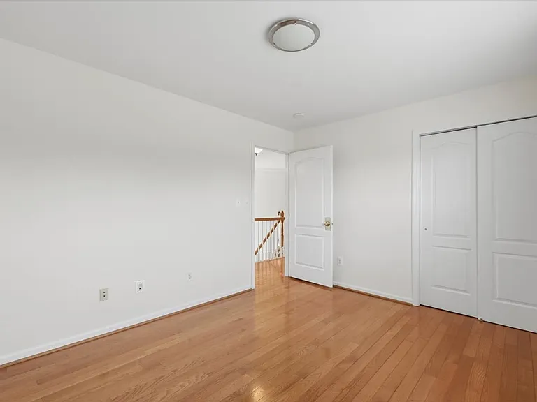 20242 Hidden Creek Ct — Photo 25