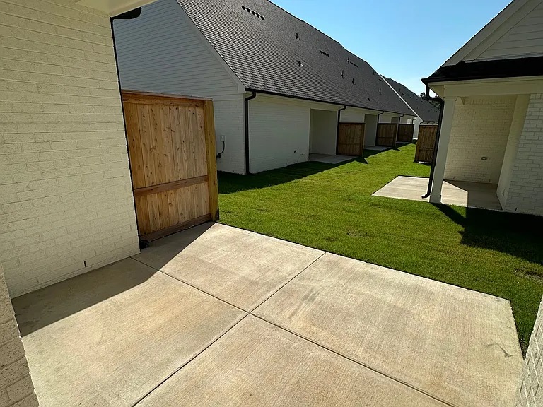671 Cottage Grove Cir #1 — Photo 13