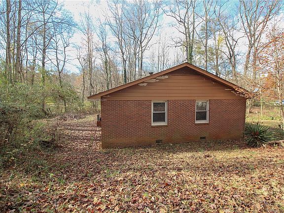 3rd image of 176 Orchid Dr