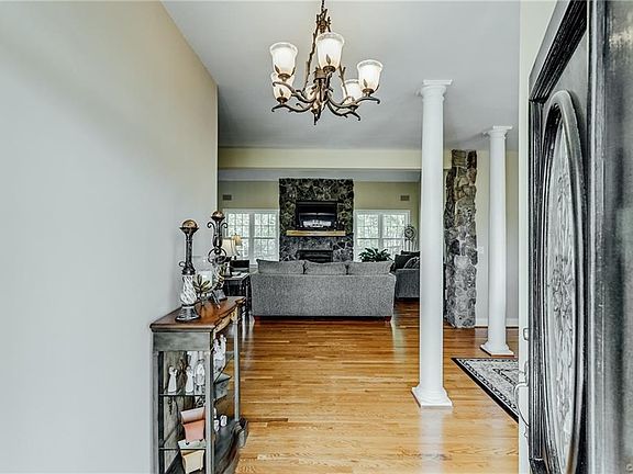 5th image of 5215 Old Tavern Dr