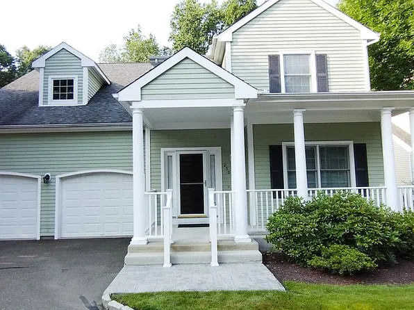 250 Maple Oak Dr, Stratford, CT 06614