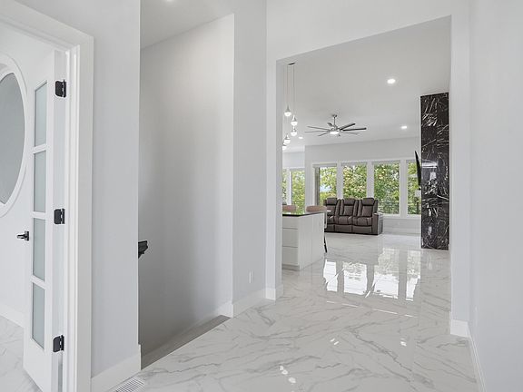 4th image of 613 Angels Rest Way