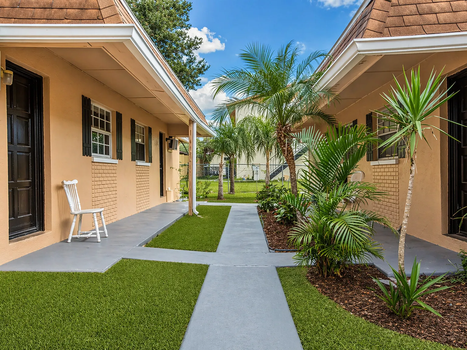 Uptown Villas 22 — Photo 2