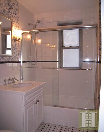 3rd image of 425 E 54th St #5F