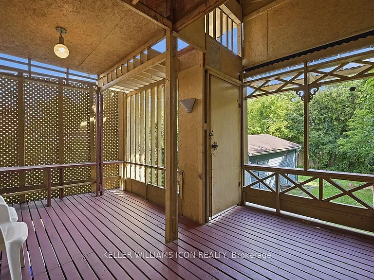 873 Woodroffe Ave — Photo 34